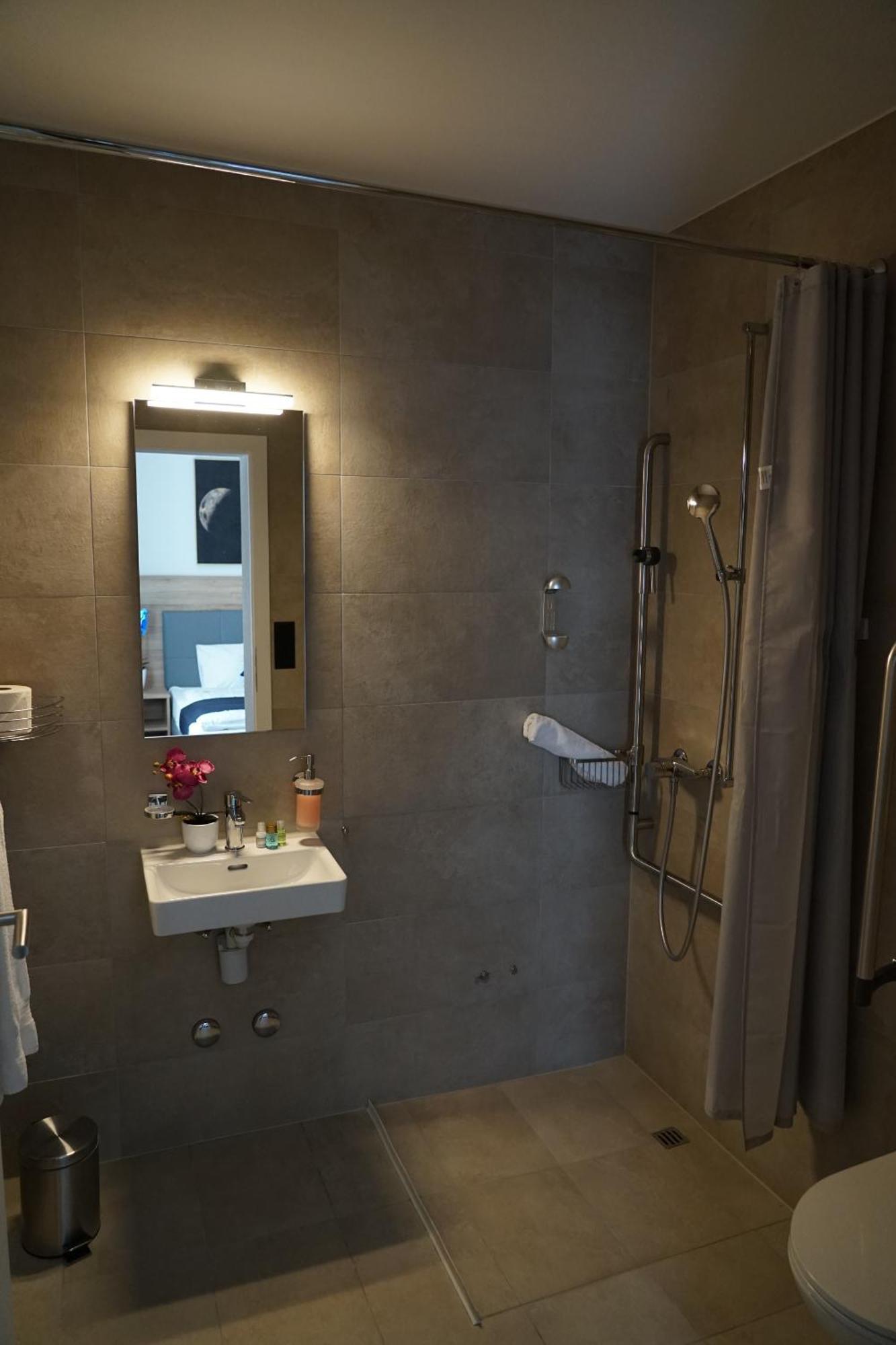 Perron 10 Centra Hotel Вінтертур Екстер'єр фото
